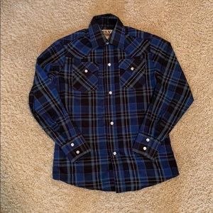 Ely Cattlemen pearl snap shirt in good condition.